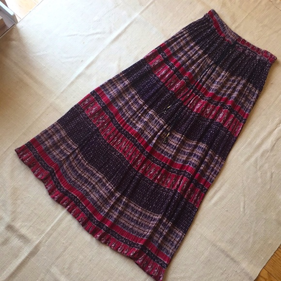 Bohemian Wrinkled Long Skirt - Picture 2 of 6